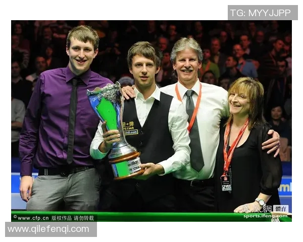 克鲁斯与普马斯激战正酣球迷期待精彩对决与绝妙进球 克鲁斯与普马斯激战正酣球迷期待精彩对决与绝妙进球