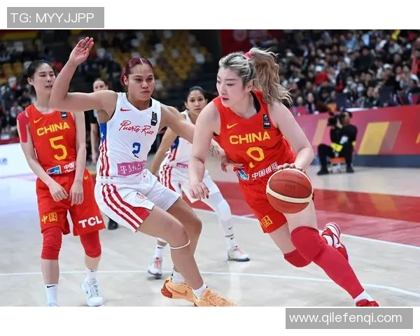 女篮拉脱维亚与俄罗斯激战正酣争夺欧洲篮球赛决赛资格 女篮拉脱维亚与俄罗斯激战正酣争夺欧洲篮球赛决赛资格